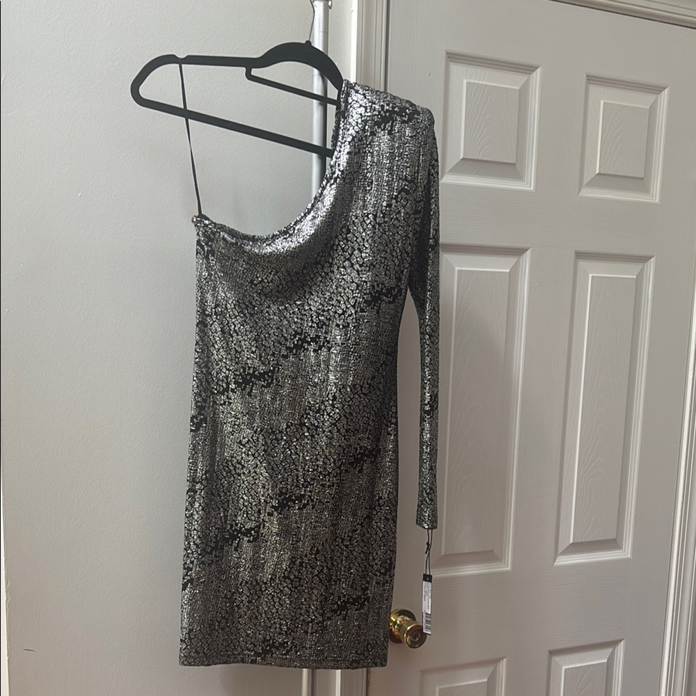 Issue New York Metallic Long Sleeve Dress